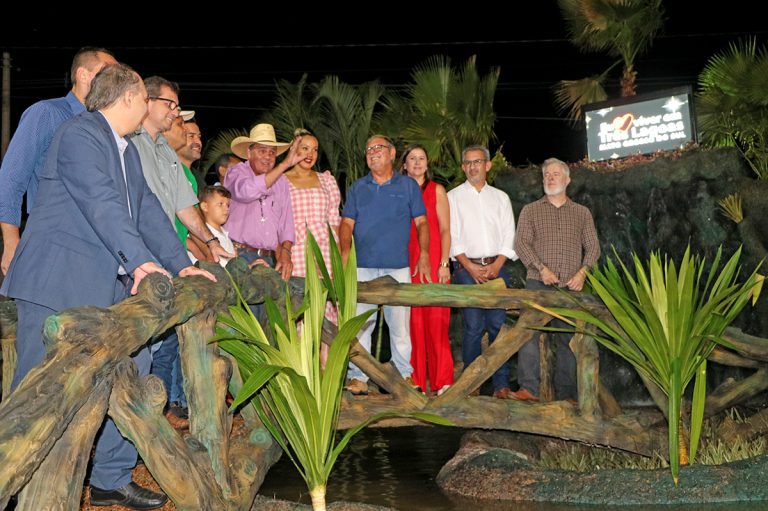 Cascata da NOB e Canteiros Centrais são inaugurados pelo Prefeito Angelo Guerreiro