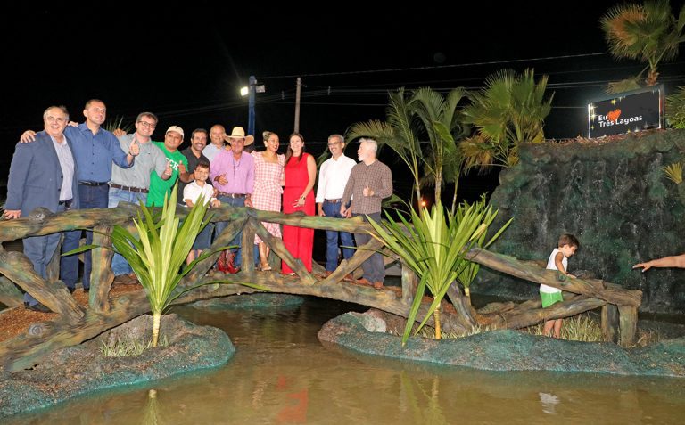 Cascata da NOB e Canteiros Centrais são inaugurados pelo Prefeito Angelo Guerreiro