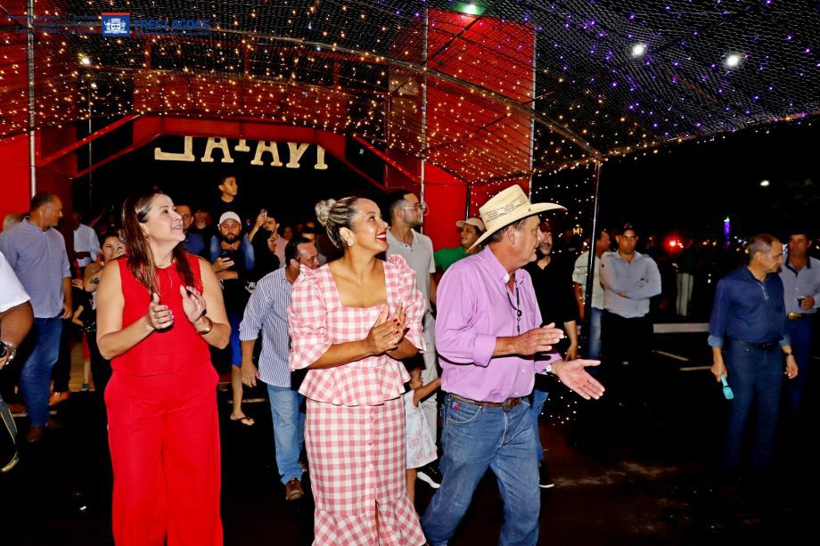 Cascata da NOB e Canteiros Centrais são inaugurados pelo Prefeito Angelo Guerreiro