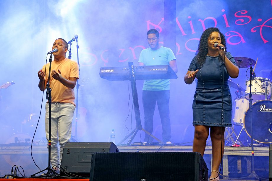 Católicos de Três Lagoas e região lotaram a Esplanada NOB para prestigiar o último dia do Festival Mix das Águas