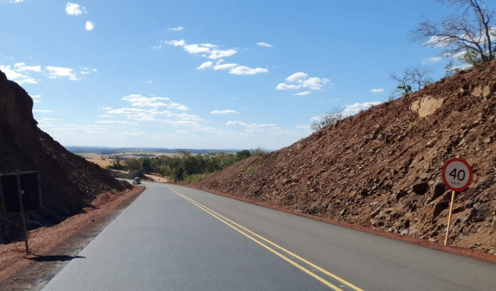 Pavimentação de rodovias no sudoeste de MS integra regiões e cria conexão com a Rota Bioceânica