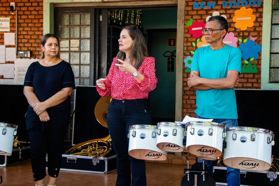 Prefeitura de Três Lagoas entrega novos instrumentos para a Banda Cristo Redentor