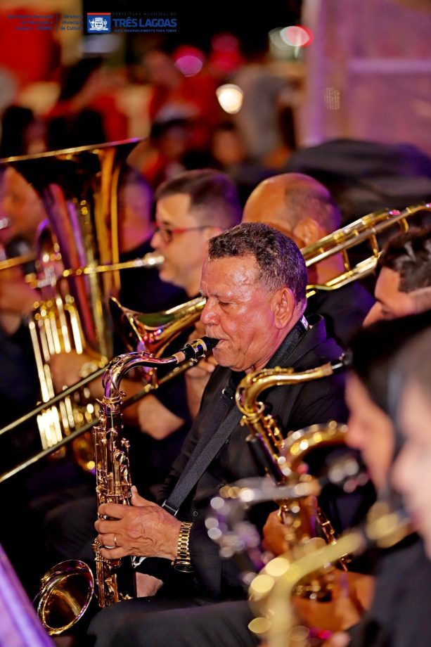 ADTL brilha na terceira noite da Serenata de Natal, veja fotos