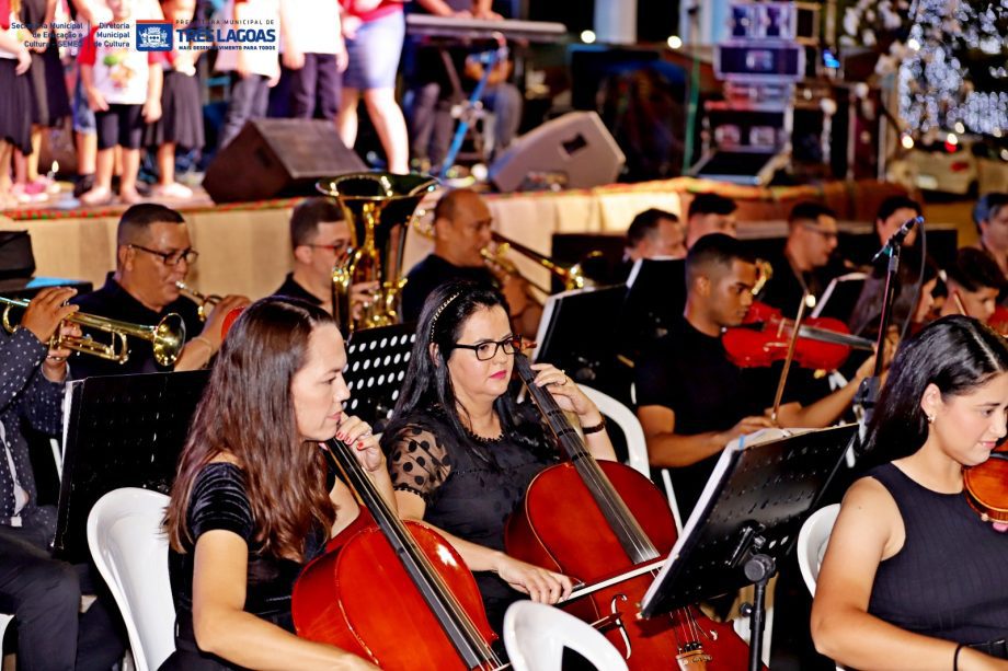 ADTL brilha na terceira noite da Serenata de Natal, veja fotos