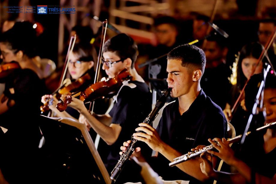 ADTL brilha na terceira noite da Serenata de Natal, veja fotos