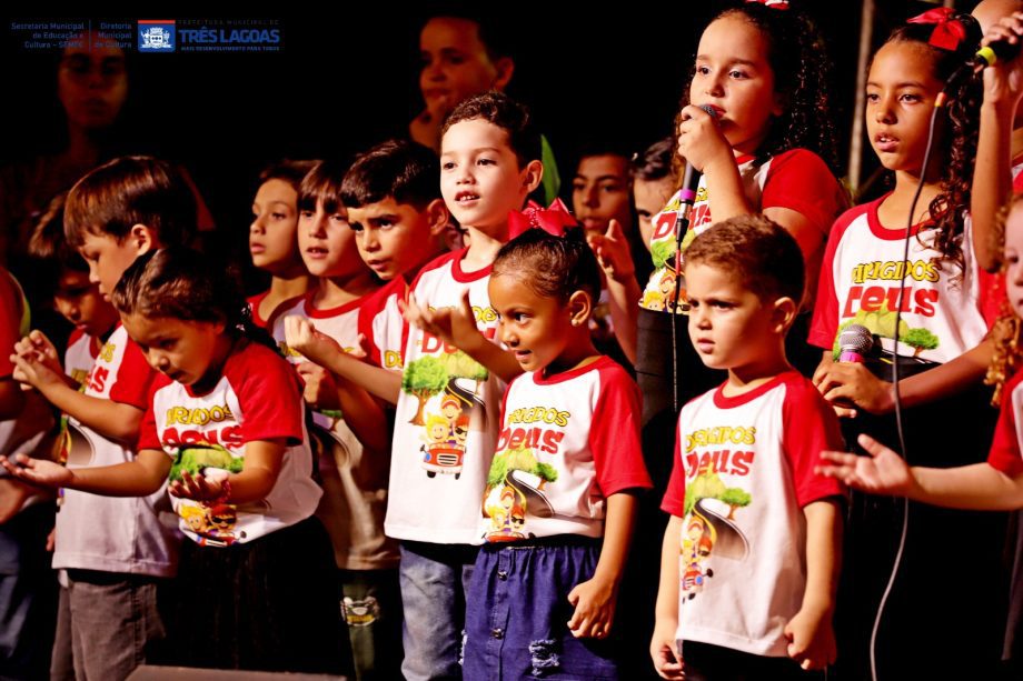 ADTL brilha na terceira noite da Serenata de Natal, veja fotos
