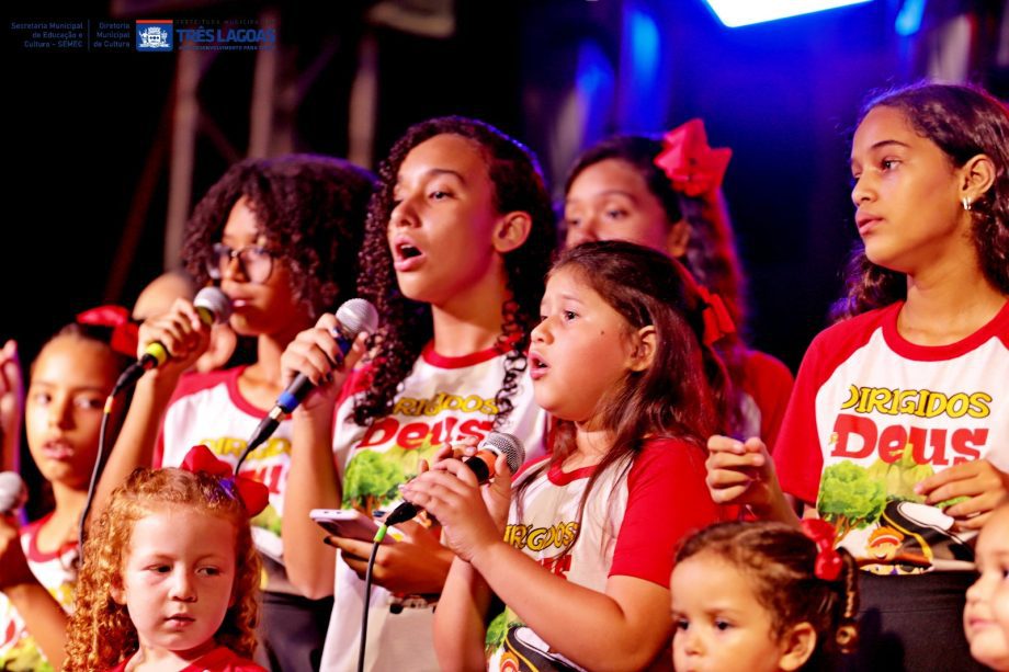ADTL brilha na terceira noite da Serenata de Natal, veja fotos
