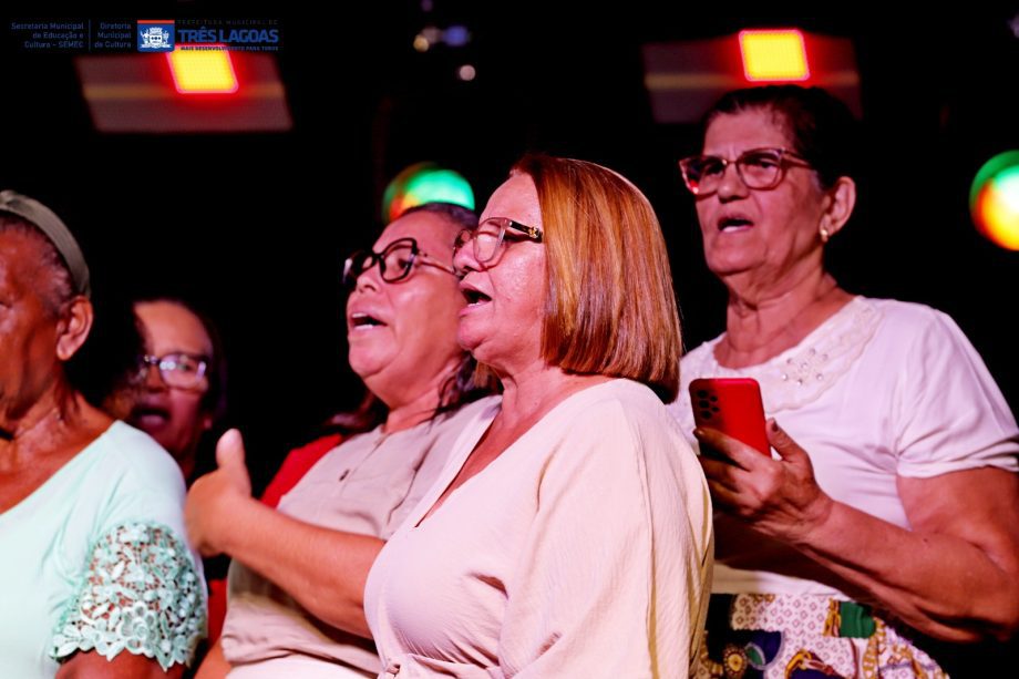 ADTL brilha na terceira noite da Serenata de Natal, veja fotos