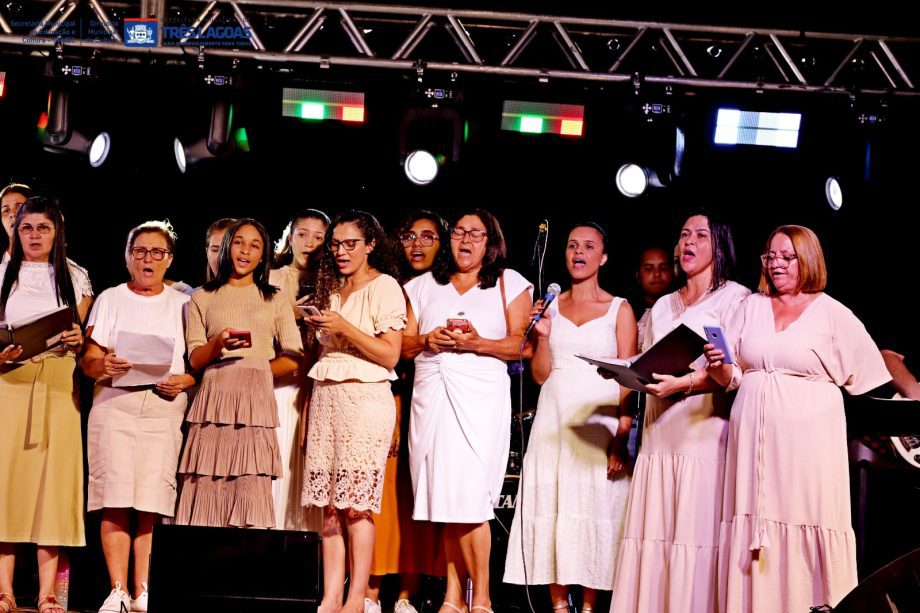 ADTL brilha na terceira noite da Serenata de Natal, veja fotos