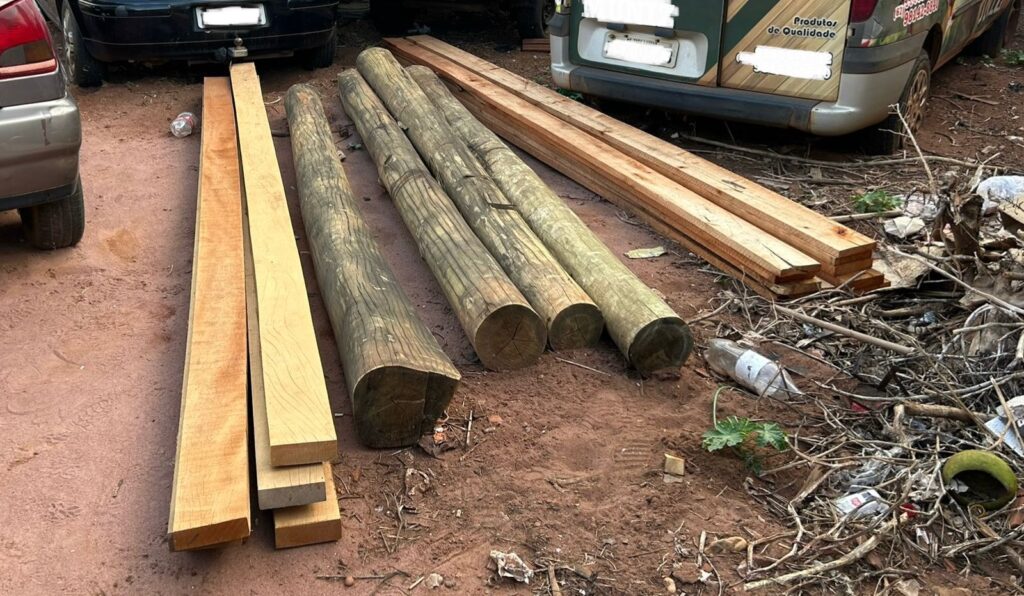 Quatro homens são presos como suspeitos de furtar materiais de construção de uma empresa em Três Lagoas