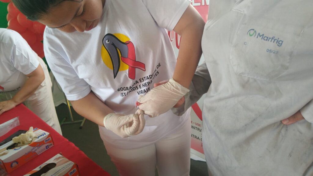 Saúde promove ação com colaboradores do Frigorífico Marfrig em prevenção ao vírus HIV/ Aids