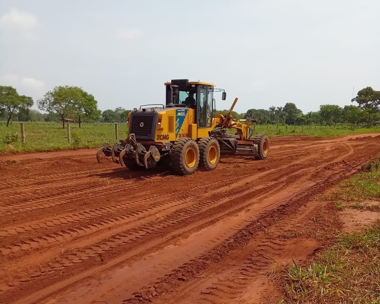 Prefeitura de Bataguassu executa manutenção de estradas rurais