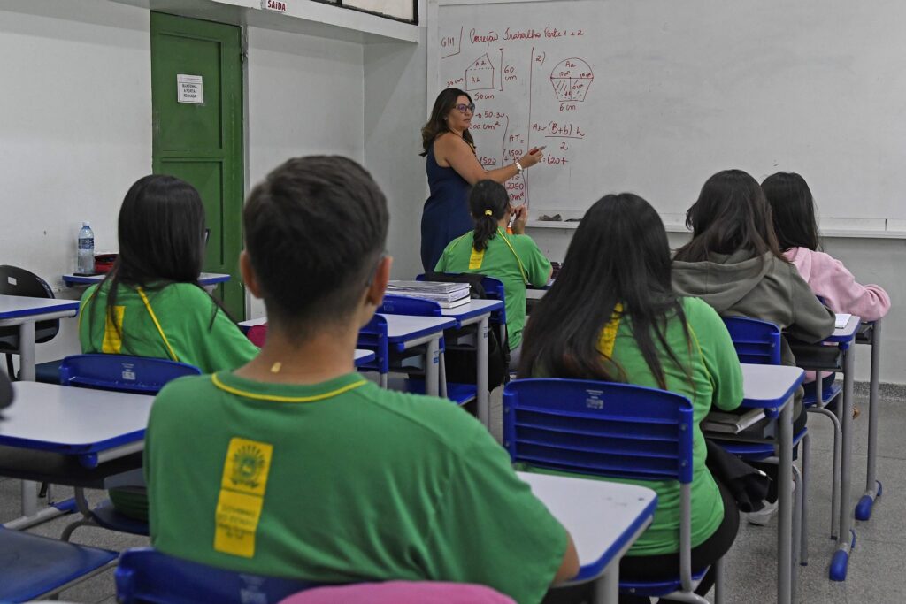 Governo de MS formaliza nomeação de 216 professores efetivos para Rede Estadual de Ensino