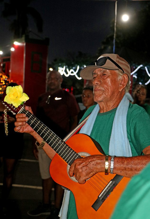 Três-lagoenses se despediram da Cidade do Natal com apresentação da Folia de Reis