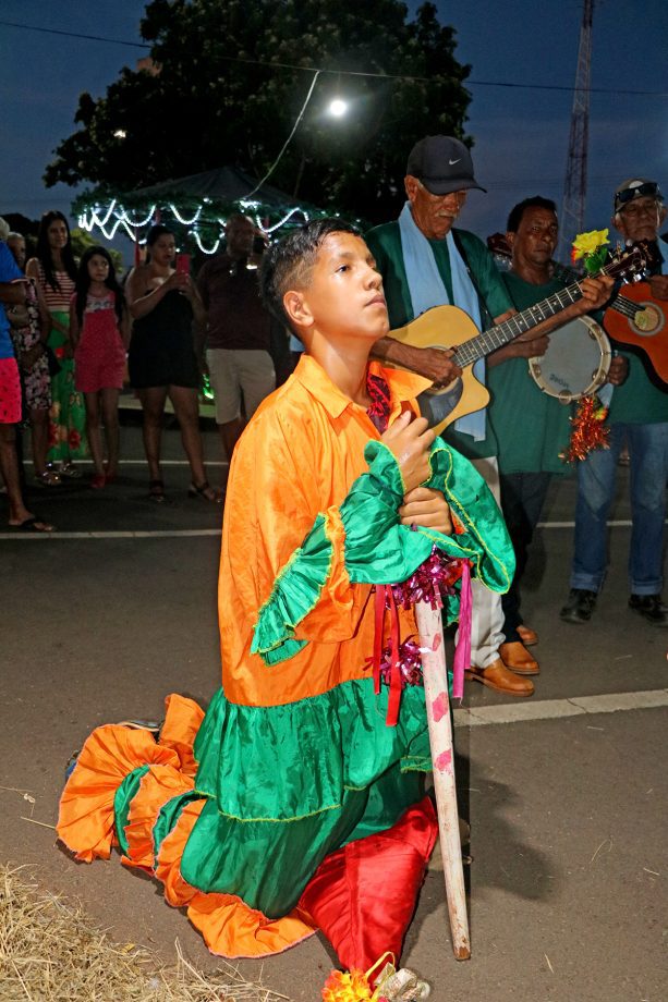 Três-lagoenses se despediram da Cidade do Natal com apresentação da Folia de Reis
