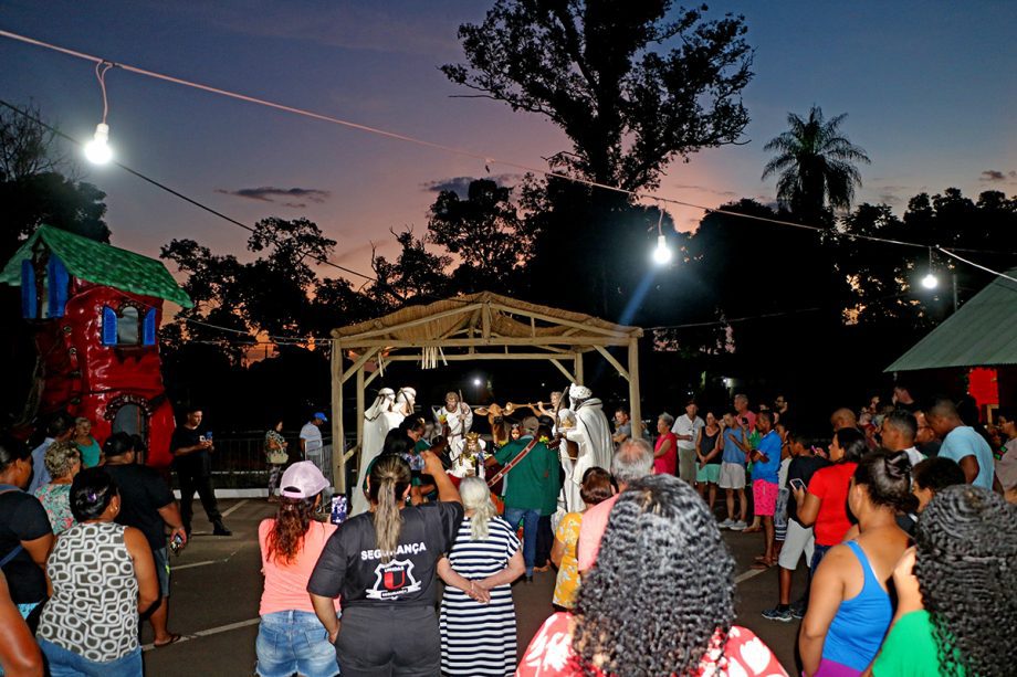 Três-lagoenses se despediram da Cidade do Natal com apresentação da Folia de Reis