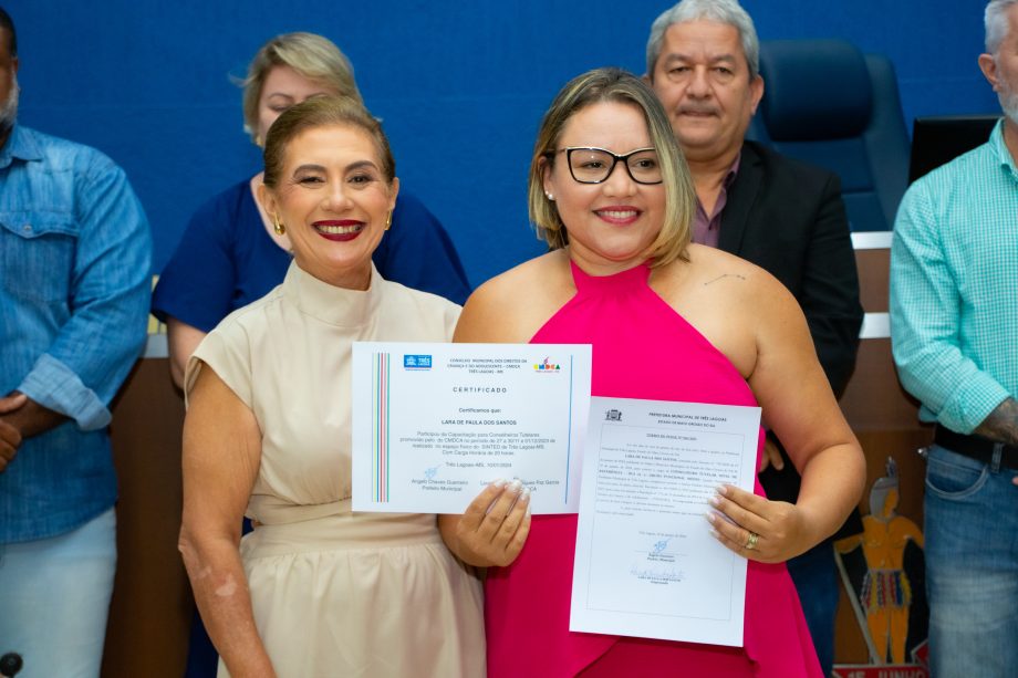Novos conselheiros tutelares foram empossados em cerimônia solene na Câmara Municipal Novos conselheiros tutelares foram empossados em cerimônia solene na Câmara Municipal