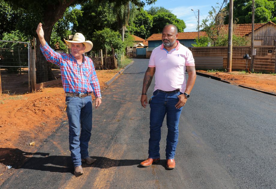 Prefeitura finaliza obra que deixa 100% da NOB pavimentada