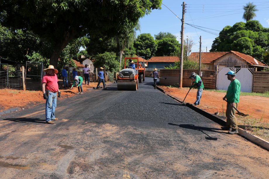 Prefeitura finaliza obra que deixa 100% da NOB pavimentada