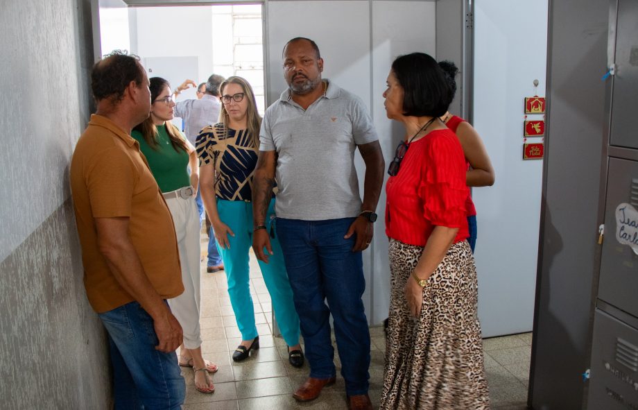 Após estragos da última chuva, Prefeitura de TL inicia reparos em escola municipal Irmã Scheilla