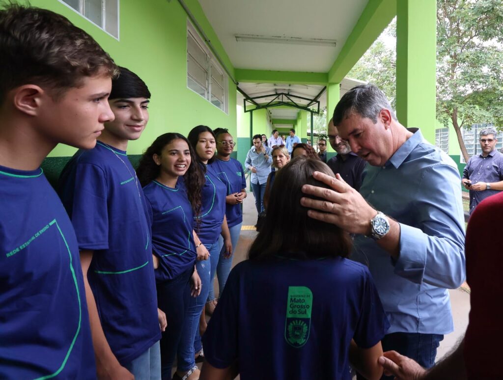 Com foco na educação moderna e de qualidade, Governo entrega reforma de escola em Ribas do Rio Pardo Com foco na educação moderna e de qualidade, Governo entrega reforma de escola em Ribas do Rio Pardo