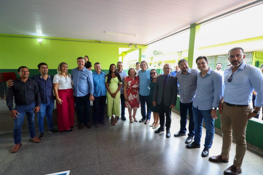 Com foco na educação moderna e de qualidade, Governo entrega reforma de escola em Ribas do Rio Pardo Com foco na educação moderna e de qualidade, Governo entrega reforma de escola em Ribas do Rio Pardo
