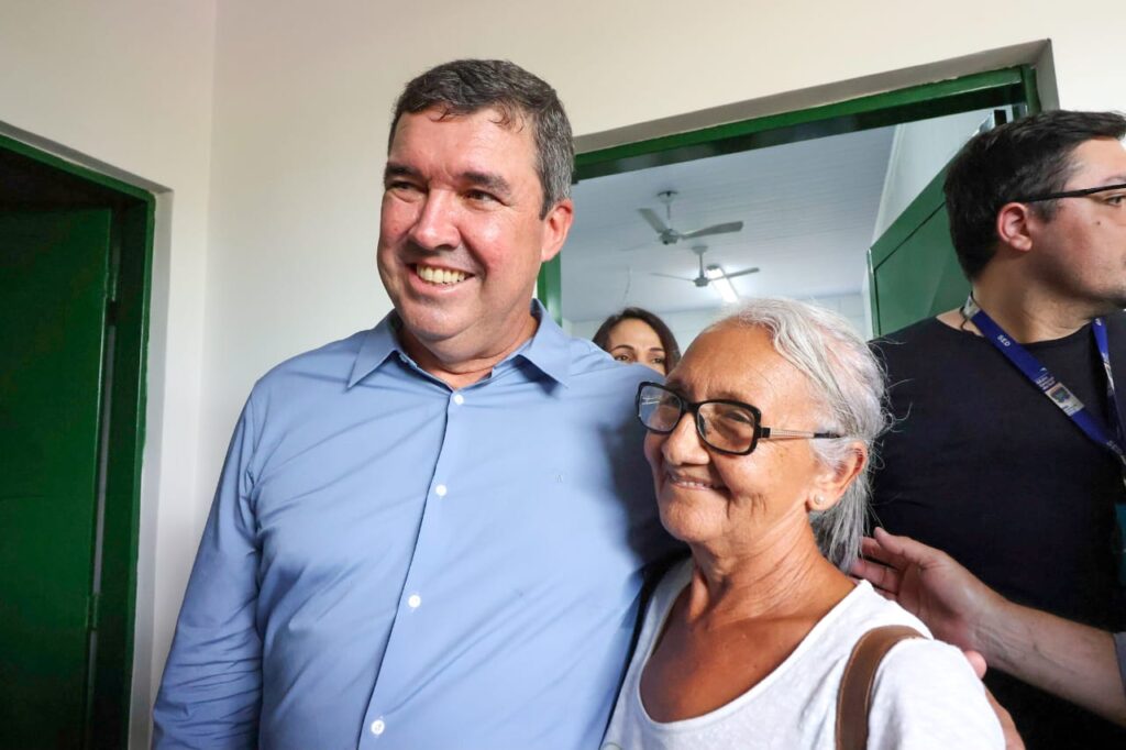 Com foco na educação moderna e de qualidade, Governo entrega reforma de escola em Ribas do Rio Pardo Com foco na educação moderna e de qualidade, Governo entrega reforma de escola em Ribas do Rio Pardo