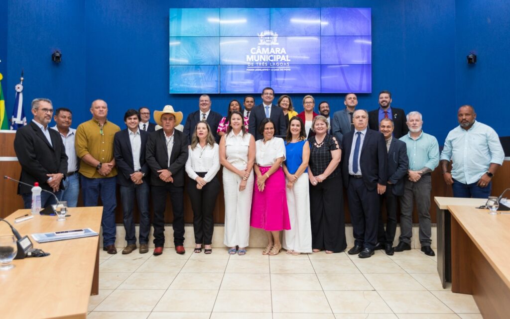 Vereadores iniciam trabalho legislativo com devolução de recursos e garantia de mais obras na cidade Vereadores iniciam trabalho legislativo com devolução de recursos e garantia de mais obras na cidade