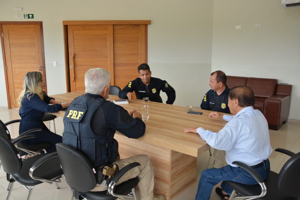 Akira recebe visita institucional do superintendente substituto da PRF em MS Akira recebe visita institucional do superintendente substituto da PRF em MS