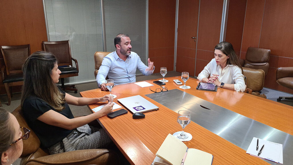 Fiems e Governo do Estado discutem Ação Cidadania temático para mulheres em março Fiems e Governo do Estado discutem Ação Cidadania temático para mulheres em março