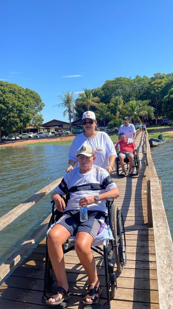 TRÊS LAGOAS: Idosos do asilo Eurípedes Barsanulfo vivem sábado de diversão no 1º Torneio de Caiaqueiros