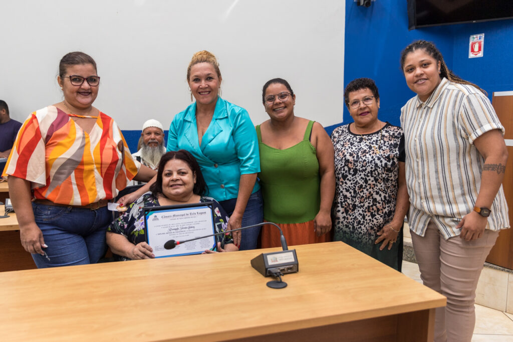 Câmara realiza solenidade em homenagem ao dia do artesão Câmara realiza solenidade em homenagem ao dia do artesão
