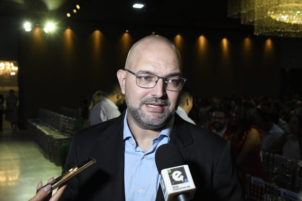 Gestão democrática é tema central de formação para diretores de escolas estaduais de MS