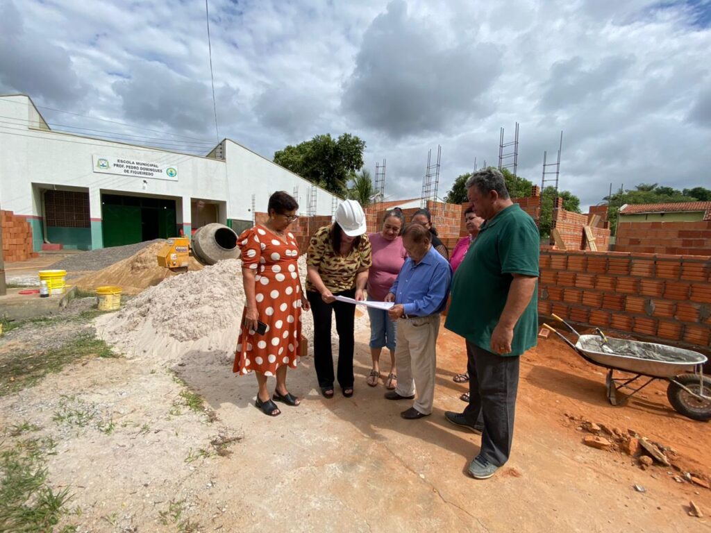 Prefeitura de Bataguassu conclui 22 obras e tem mais 7 em andamento com investimento superior a R$ 37 milhões Prefeitura de Bataguassu conclui 22 obras e tem mais 7 em andamento com investimento superior a R$ 37 milhões