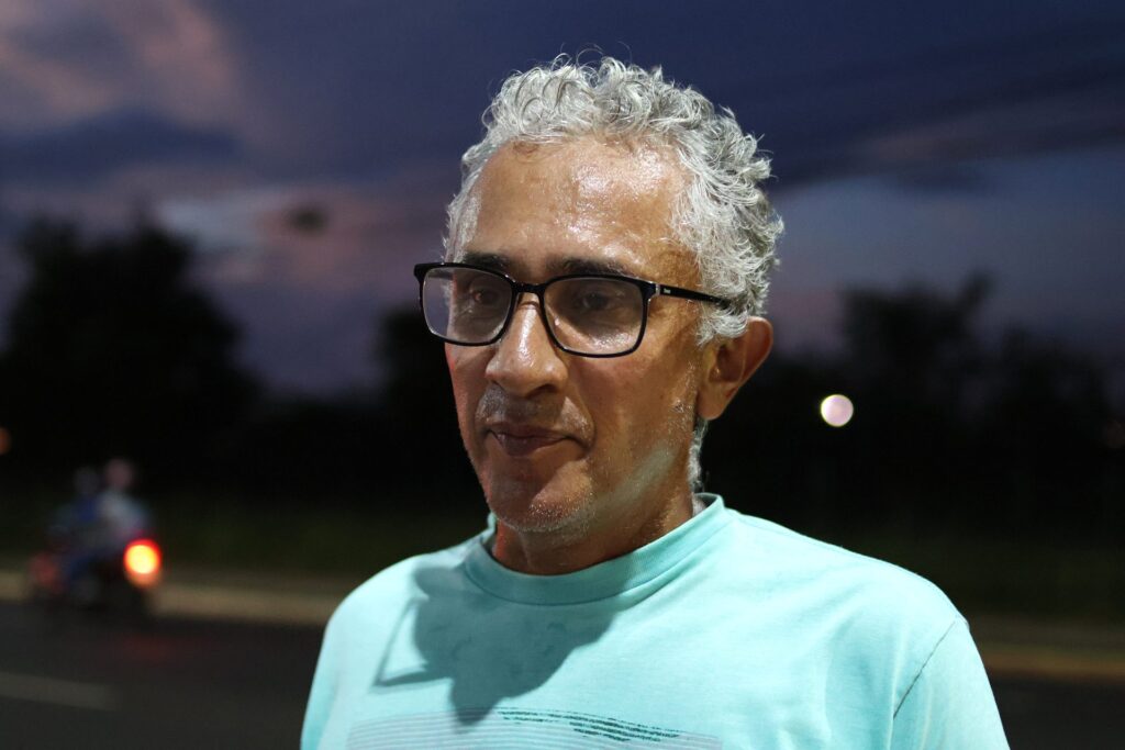 Energia limpa e moderna: nova iluminação da Cafezais traz segurança e incentiva moradores a praticar exercícios Energia limpa e moderna: nova iluminação da Cafezais traz segurança e incentiva moradores a praticar exercícios