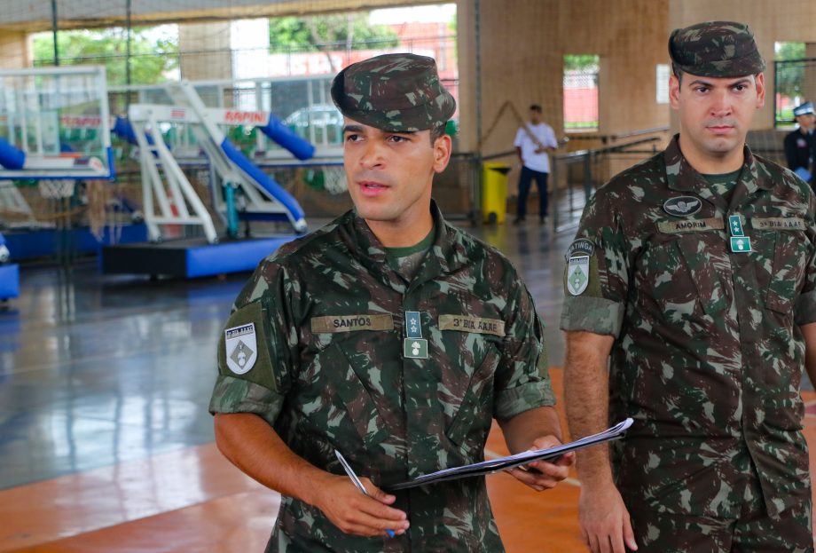Prefeitura realiza entrega de certificados de dispensa do Serviço Militar