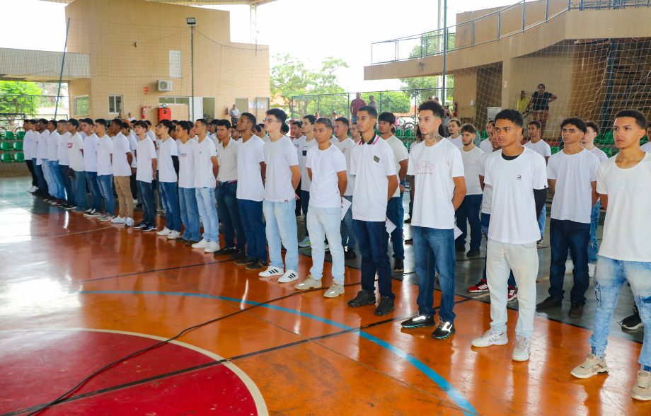 Prefeitura realiza entrega de certificados de dispensa do Serviço Militar