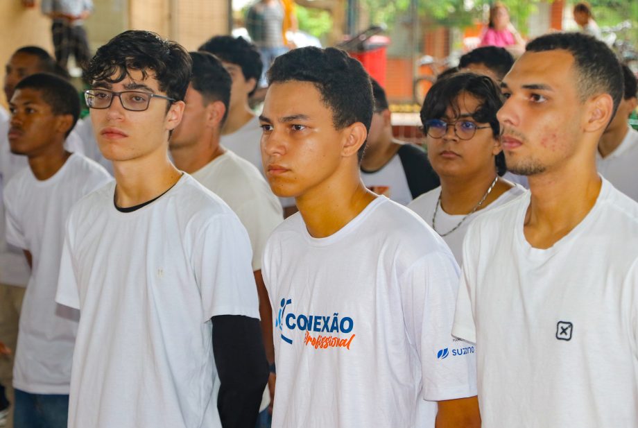 Prefeitura realiza entrega de certificados de dispensa do Serviço Militar