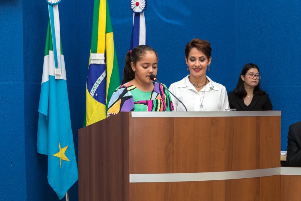 Rotarianos são homenageados em solenidade