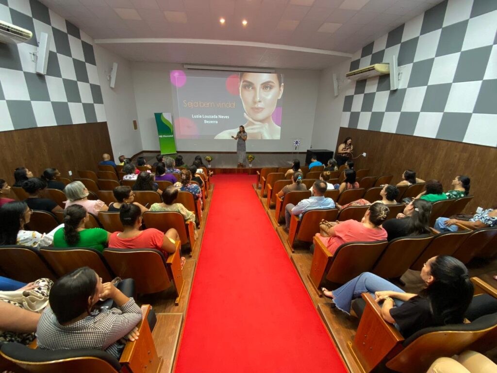 Akira defende empreendedorismo feminino durante Encontro de Mulheres de Negócios realizado em Bataguassu Akira defende empreendedorismo feminino durante Encontro de Mulheres de Negócios realizado em Bataguassu