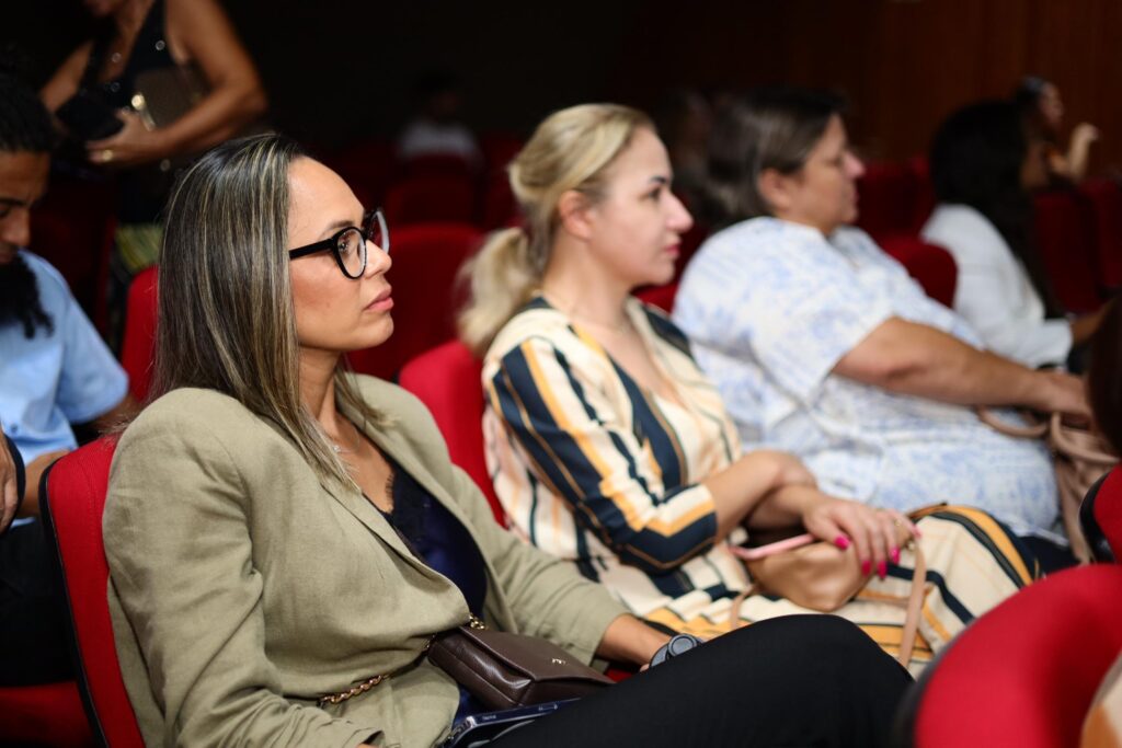 Encontro destaca a importância de políticas públicas para as mulheres no Mato Grosso do Sul Encontro destaca a importância de políticas públicas para as mulheres no Mato Grosso do Sul