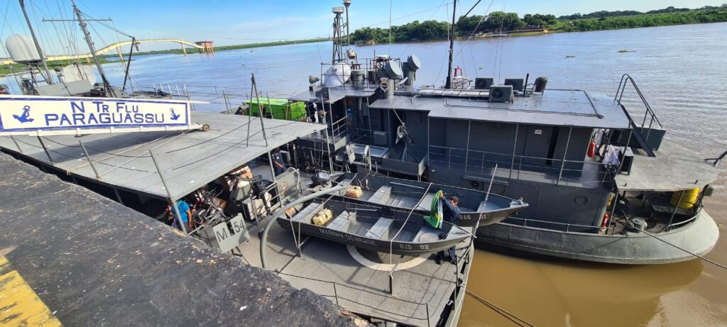 Com viés de Saúde Única, Projeto Navio leva assistência à população ribeirinha de Corumbá Com viés de Saúde Única, Projeto Navio leva assistência à população ribeirinha de Corumbá