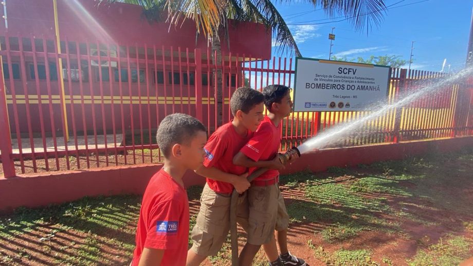 14 anos do serviço Bombeiros do Amanhã – SMAS e Corpo de Bombeiros realiza ação de comemoração