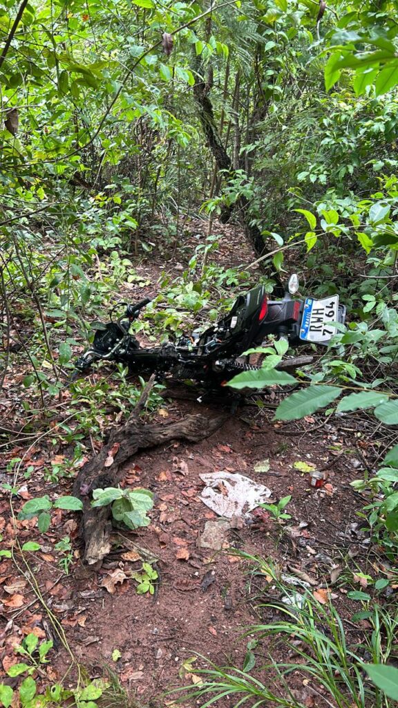 Motocicleta parcialmente desmontada é recuperada pela Polícia Militar em Três Lagoas
