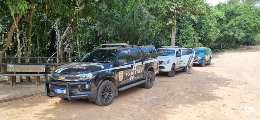 Polícia Civil realiza perícia em sucuri encontrada morta em Bonito Polícia Civil realiza perícia em sucuri encontrada morta em Bonito