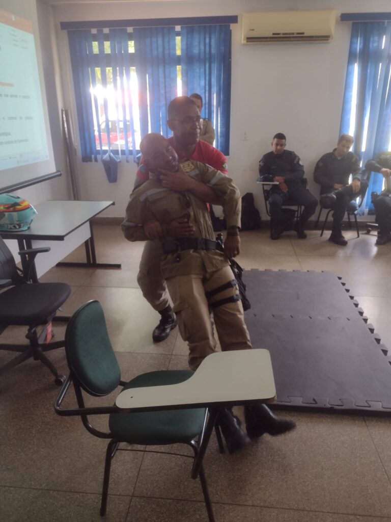 Secretária geral e CPA 2 capacitam agentes de trânsitos e PMs para atendimentos de primeiros socorros Secretária geral e CPA 2 capacitam agentes de trânsitos e PMs para atendimentos de primeiros socorros