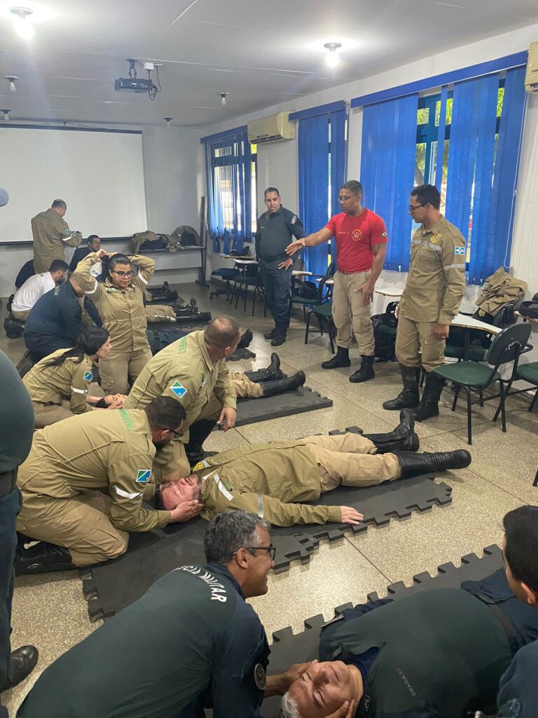 Secretária geral e CPA 2 capacitam agentes de trânsitos e PMs para atendimentos de primeiros socorros Secretária geral e CPA 2 capacitam agentes de trânsitos e PMs para atendimentos de primeiros socorros