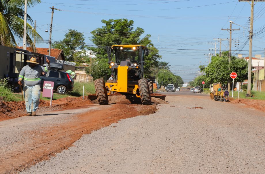 Prefeitura investe em obras de drenagem e pavimentação no Vila Alegre