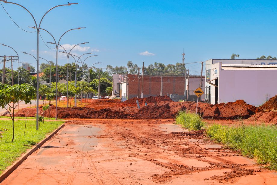 Prefeitura investe em obras de drenagem e pavimentação no Vila Alegre