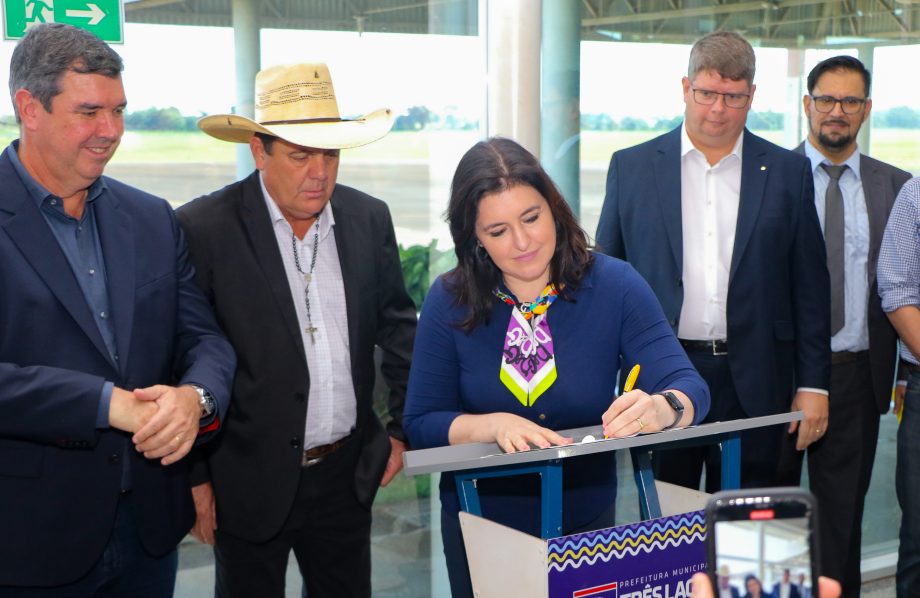 Guerreiro e Simone Tebet anunciam R$ 120 milhões para obras de infraestrutura em Três Lagoas Guerreiro e Simone Tebet anunciam R$ 120 milhões para obras de infraestrutura em Três Lagoas